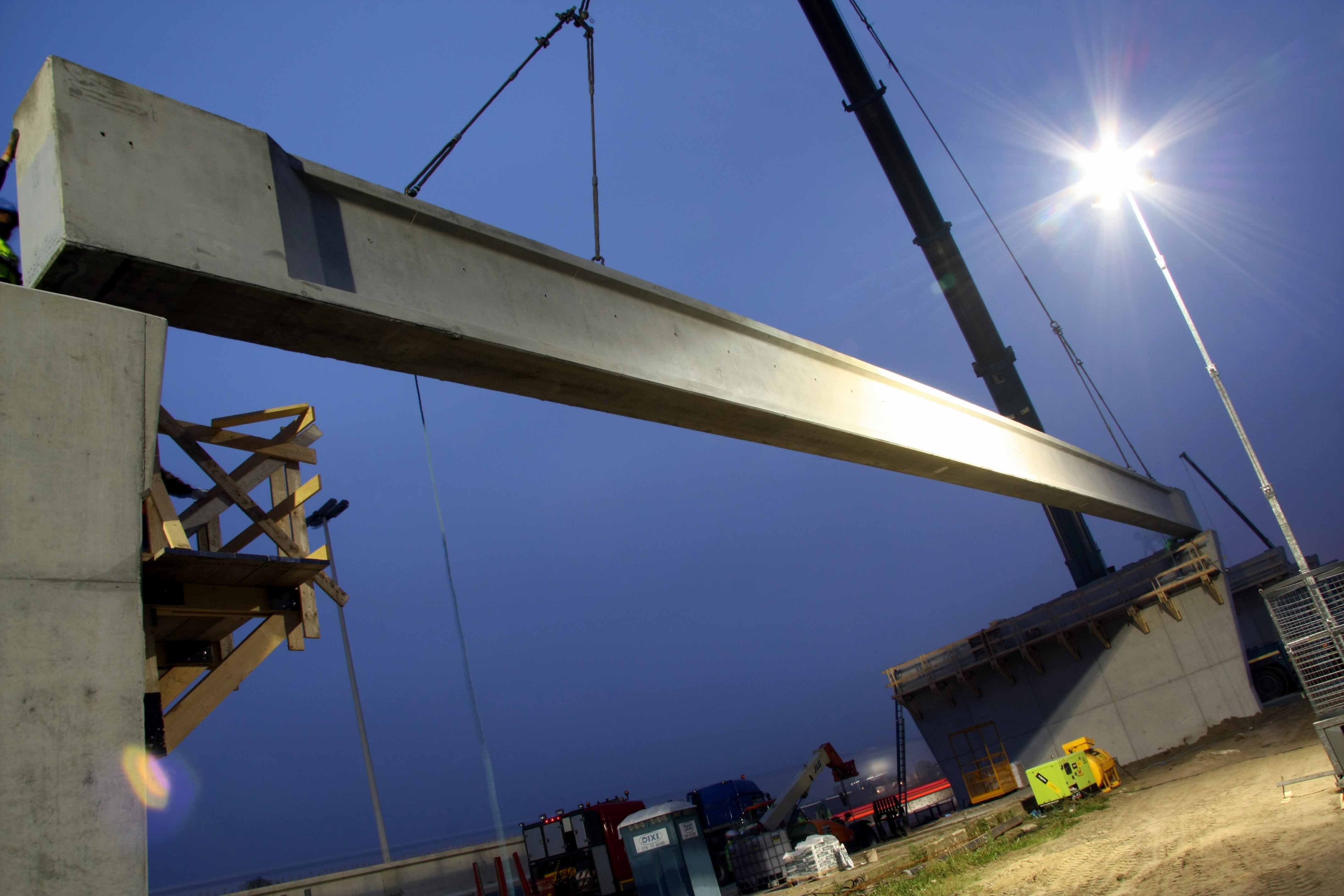 Standard beams for bridges and construction works